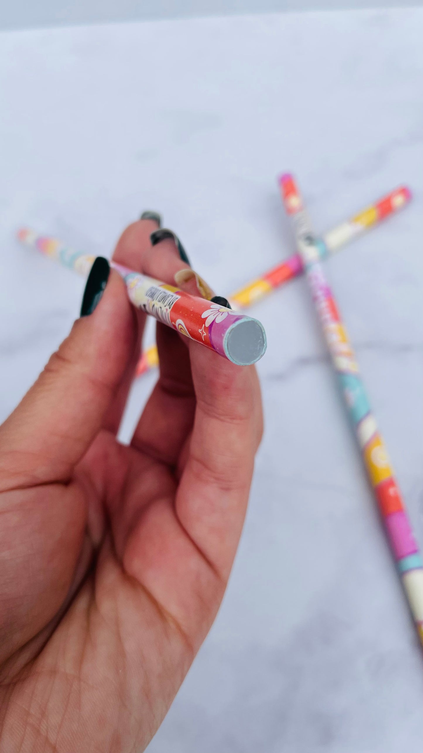 Lápiz de silicona para pegar piedritas